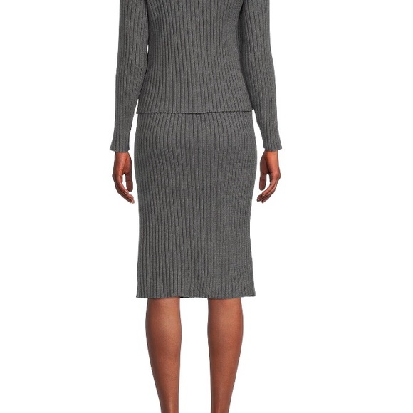 Time and Tru Elevated 3 pc. Set - Picture 4 of 6